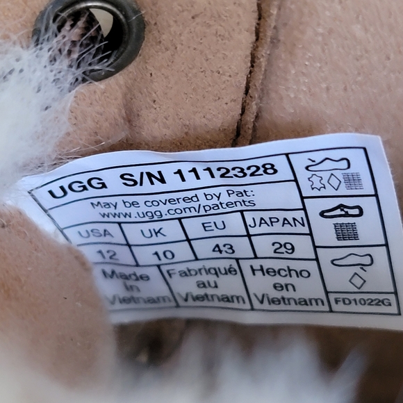 UGG Yose Fluff Waterproof Leather Boot - Picture 5 of 7